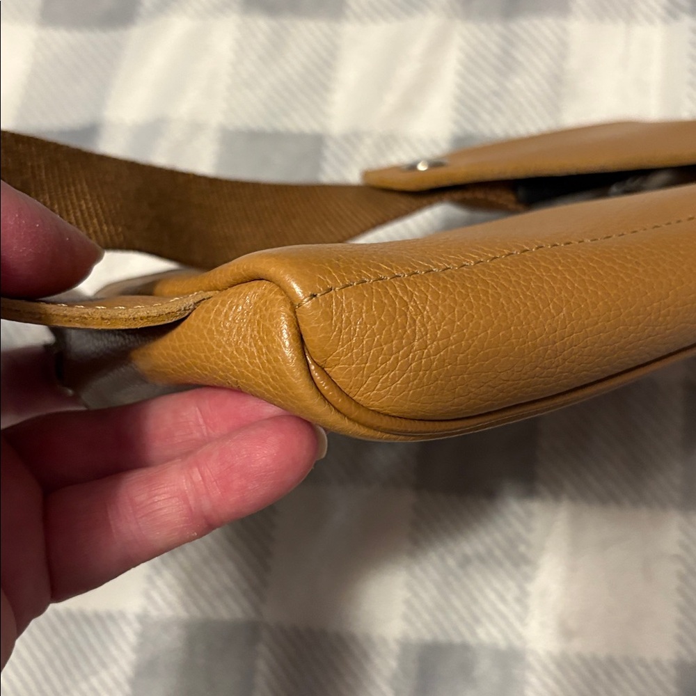 Longchamp Le Foulonné Belt Bag in caramel cowhide leather. - Picture 12 of 12